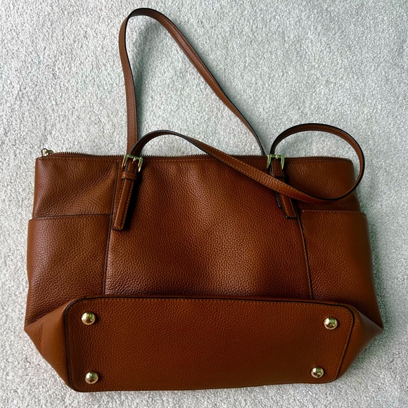 Micheal Kors Purse - Picture 2 of 3